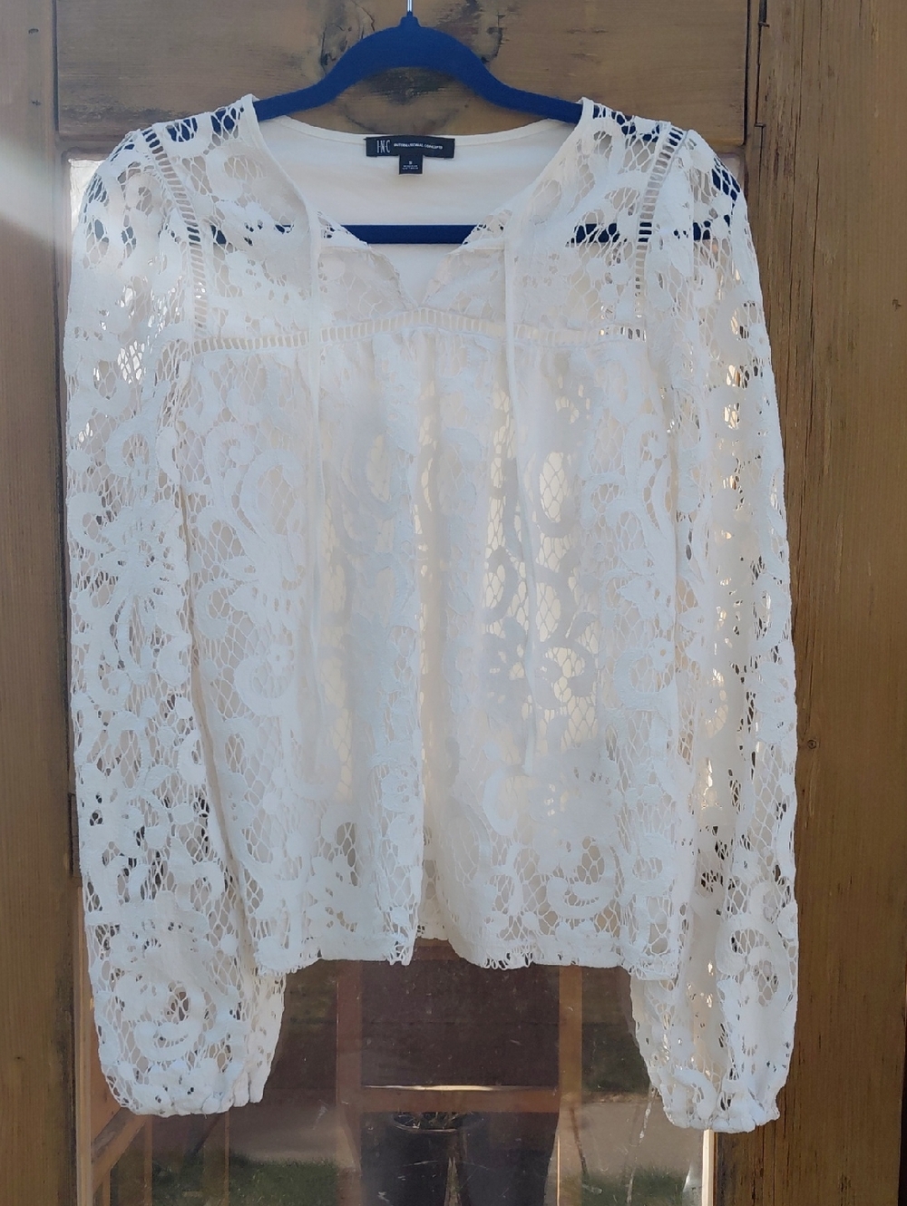🔴 2 for $20 - 3 for $25 - White Lace peasant top